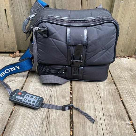 Vintage 1991 Sony Video 8 Handycam Video Camera WITH ORIGINAL RECEIPT FROM 1991 - Picture 4 of 16